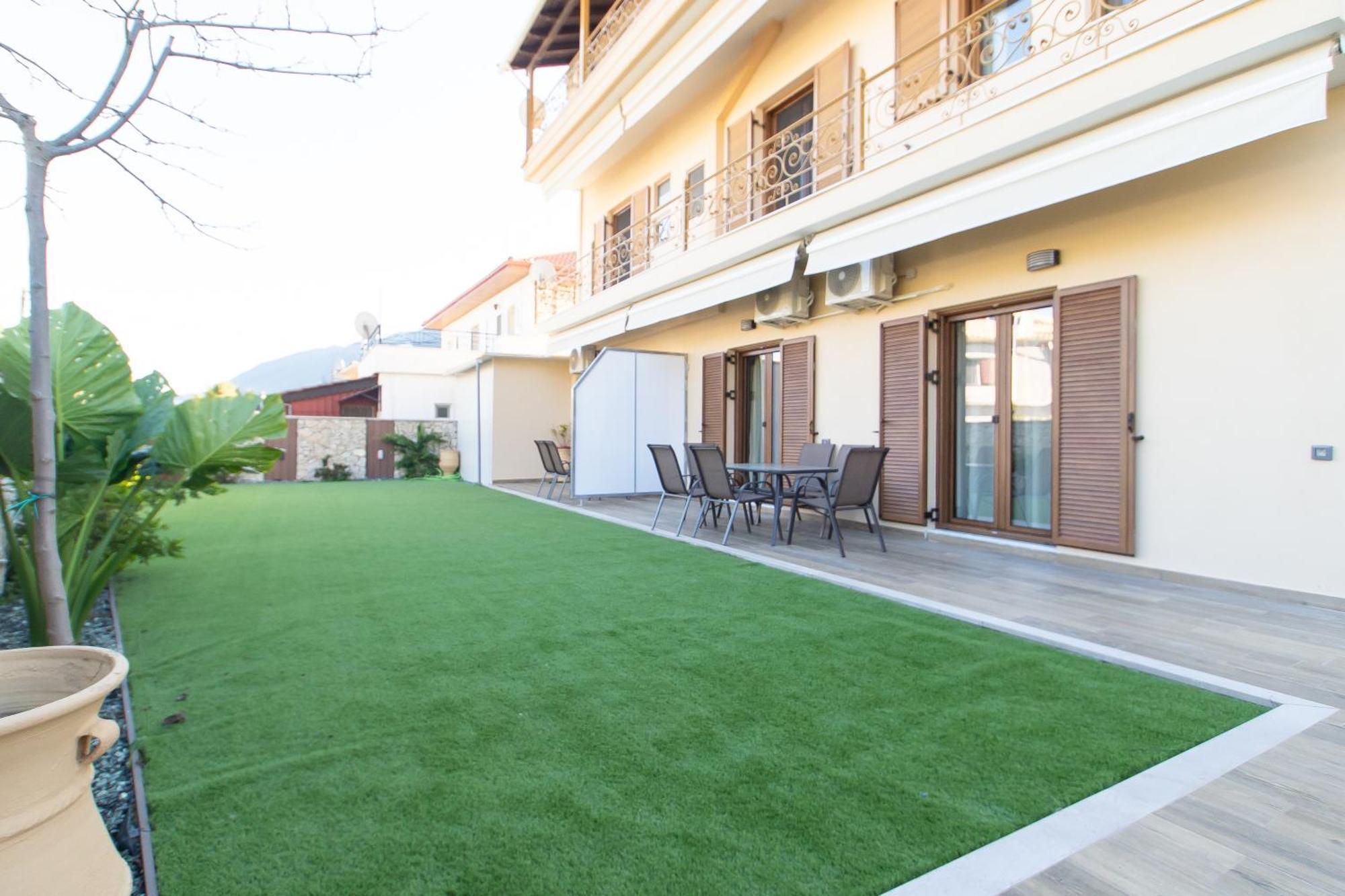 Elegance Suites Plataria Exterior photo