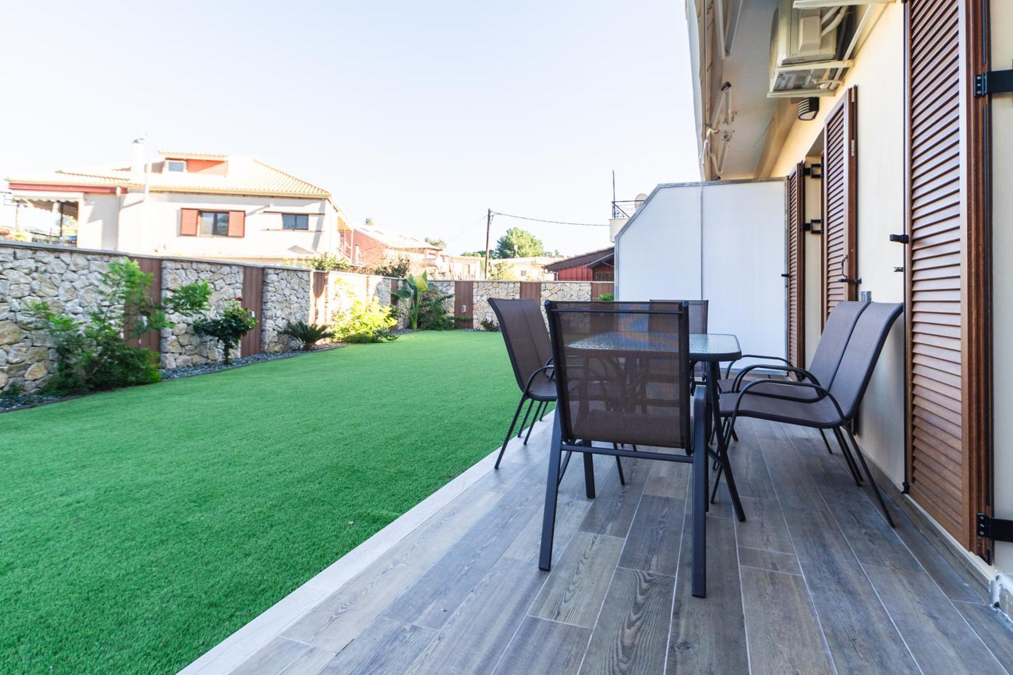Elegance Suites Plataria Exterior photo